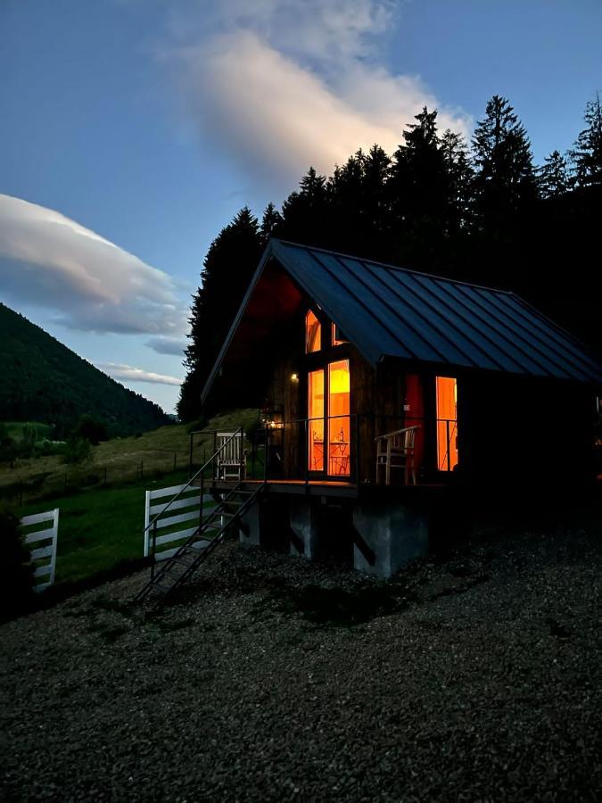 Bramble Tiny House Chalet Zarnesti