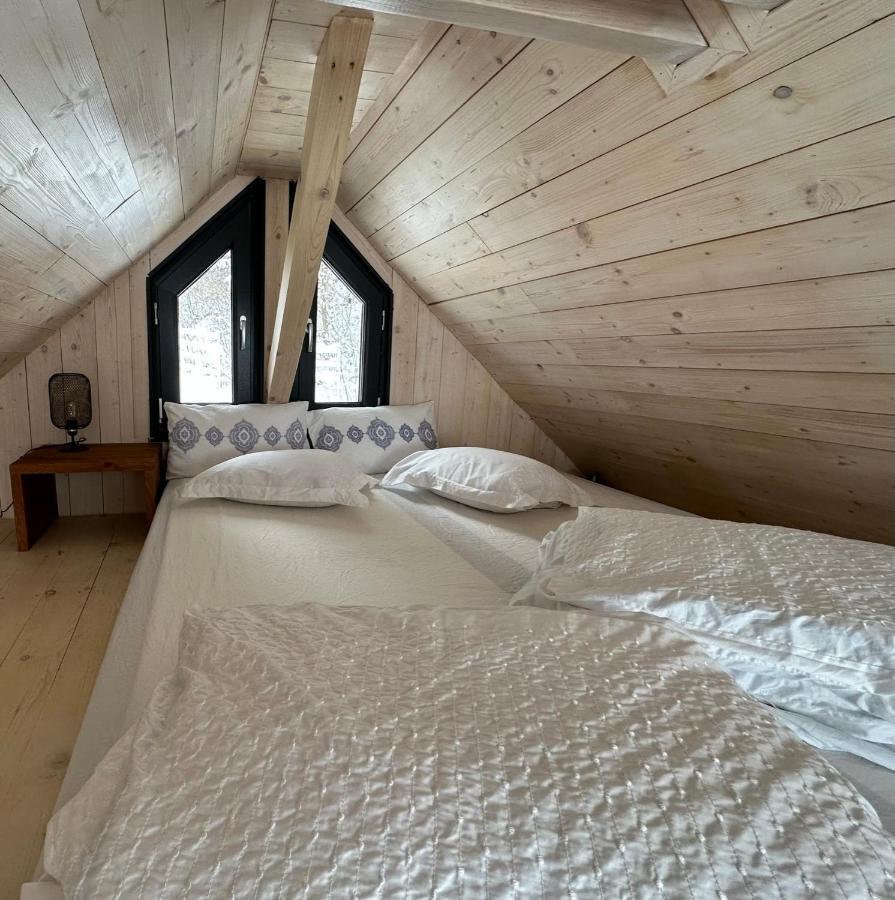 Bramble Tiny House Zarnesti